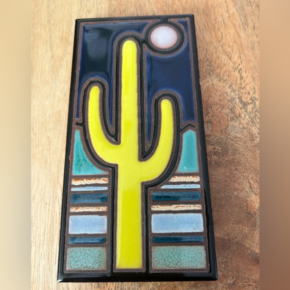 Hand Glazed Retro Saguaro Tile Made in Tucson Arizona by Carly Quinn Designs - Picture 3 of 10